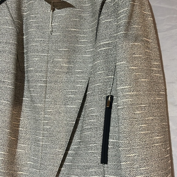 Hugo Boss NWT Julavena Suit- Jacket and Skirt - Picture 5 of 16